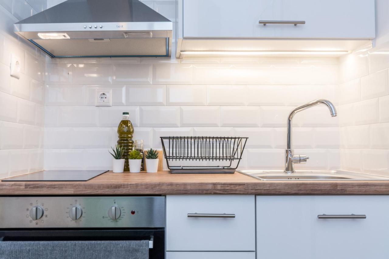 Wide Comfy Studio Apartment Centrally Located In Thissio Αθήνα Εξωτερικό φωτογραφία